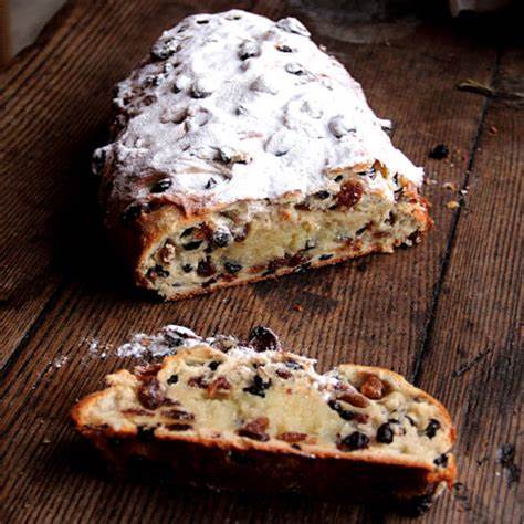 Dovedale Stollen 600gm