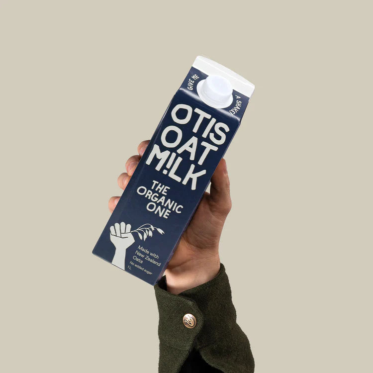 Otis Oat M!lk, the Organic one.
