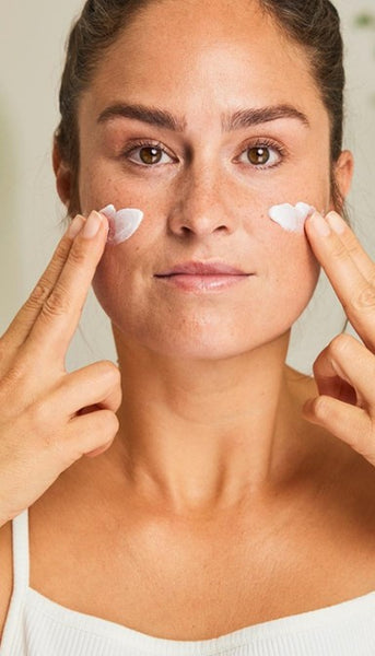 Weleda Sensitive Gentle Milk Cleanser - Almond 75ml